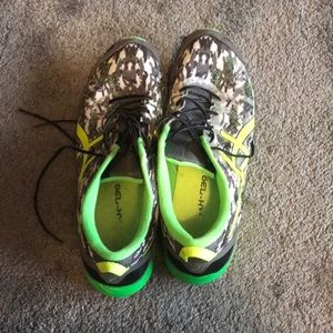 ASICS men’s running shoes